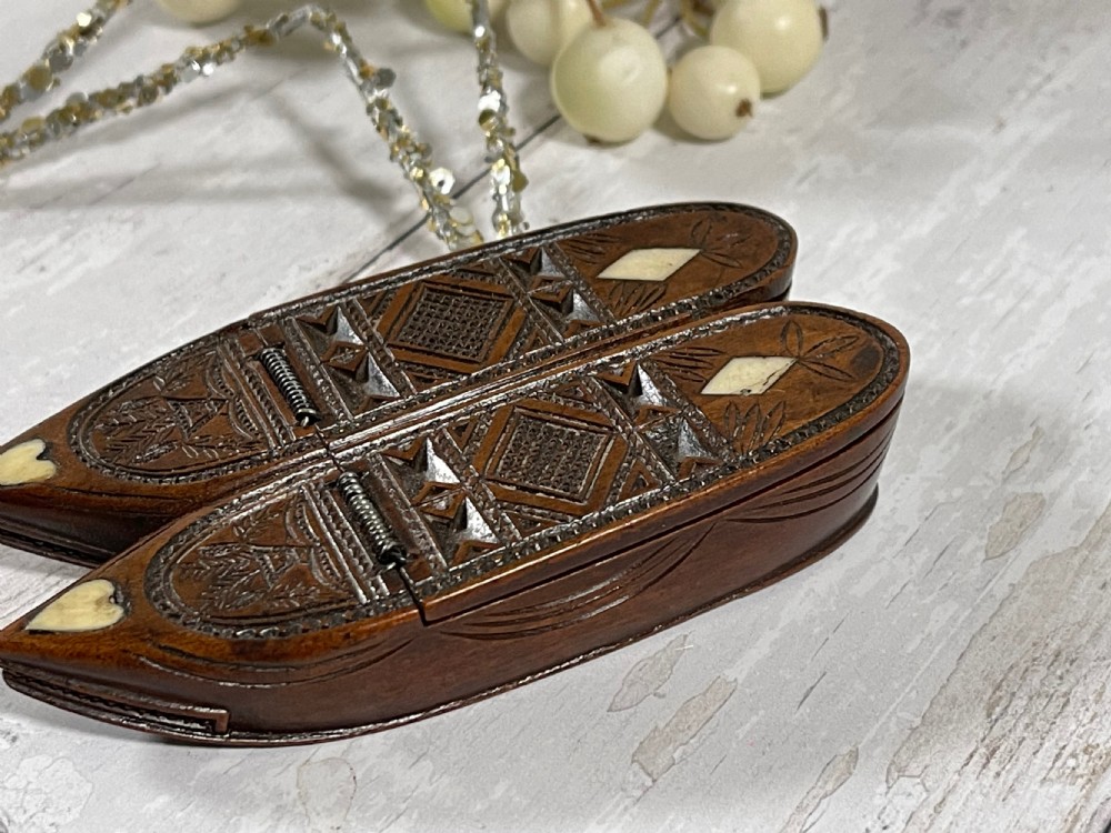 Antique Prisoner of War Double Snuff Shoe - love token View IV