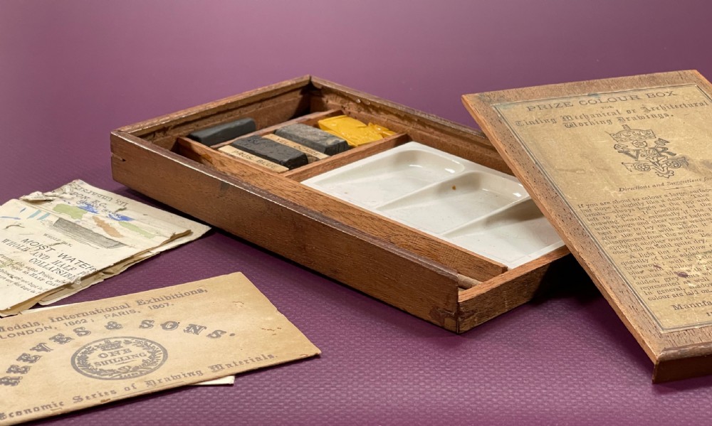 Antique Artist Box View X