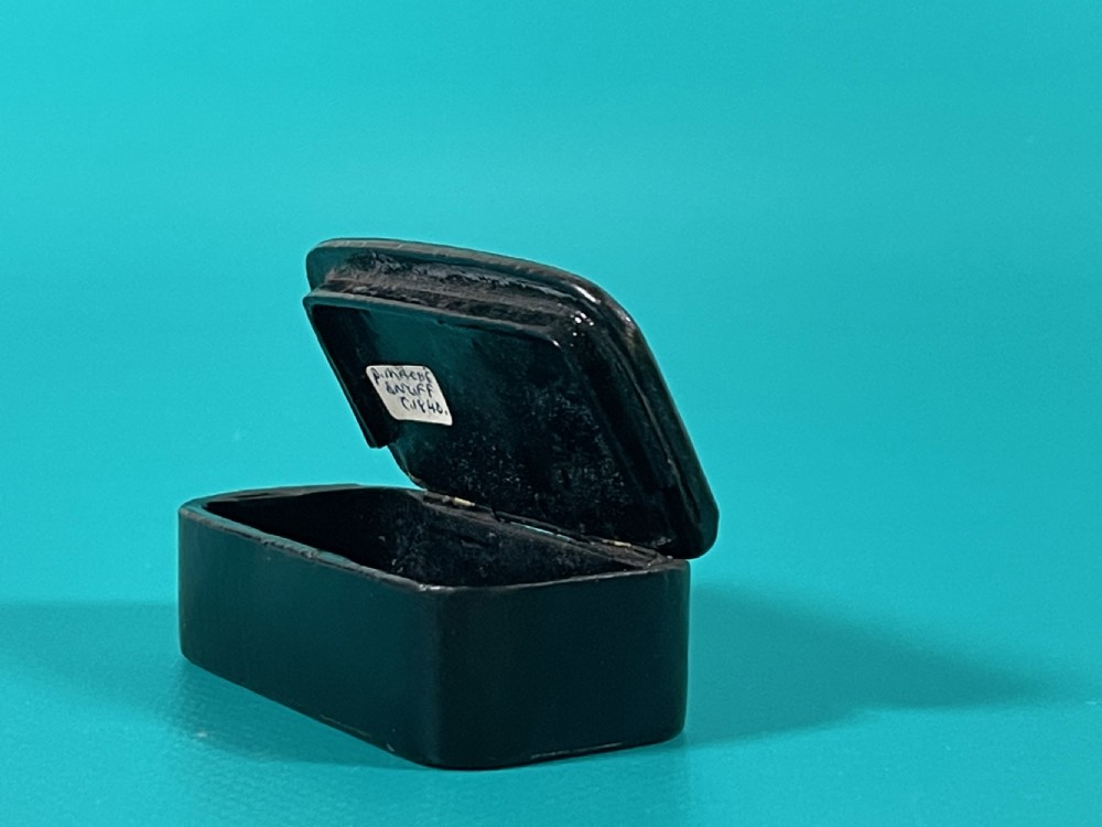 Antique Papier- Mache Snuff Box - horses & carriage View II