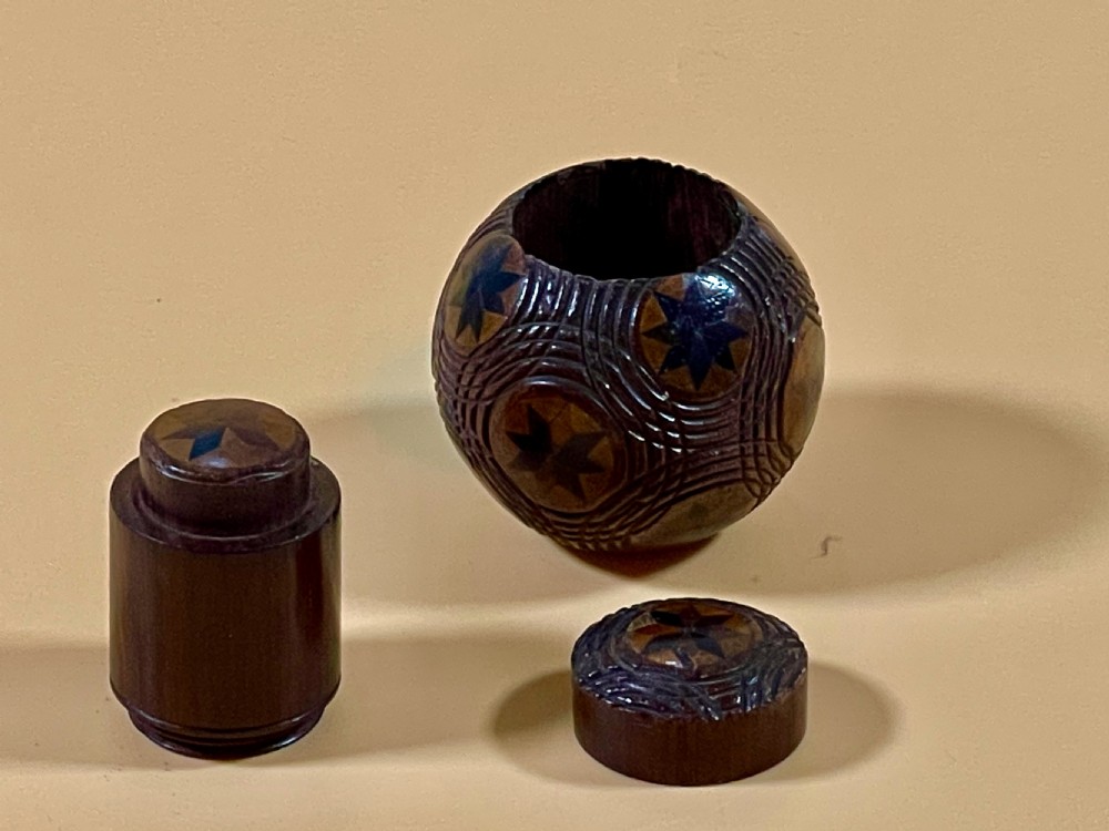 An unusual Tunbridge Ware 'puzzle' snuff box or sovereign holder.
