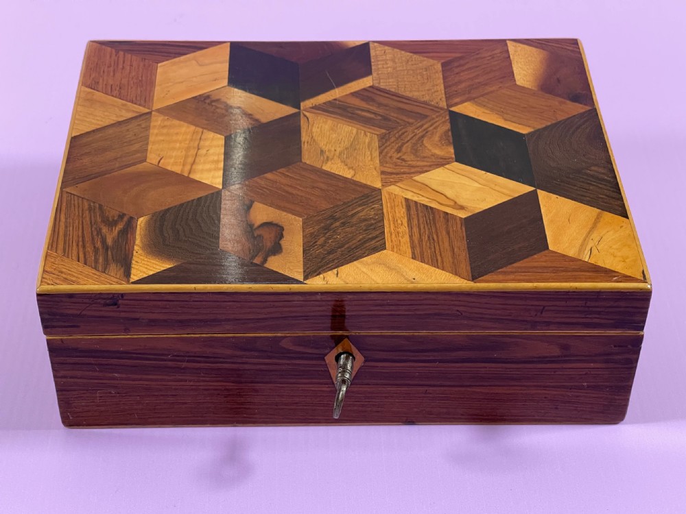Antique Tunbridge Ware Box - tumbling block lid View VII