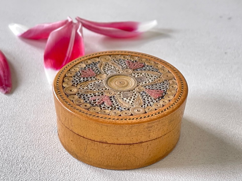 A Georgian circular box decorated with rolled paper. View V