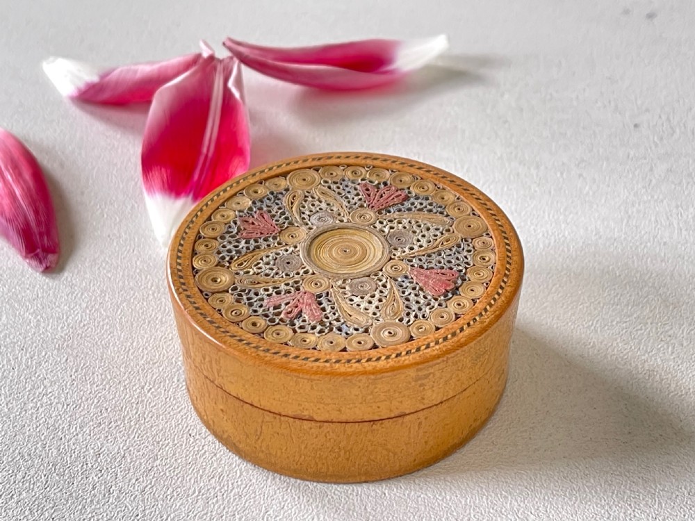 A Georgian circular box decorated with rolled paper. View VI