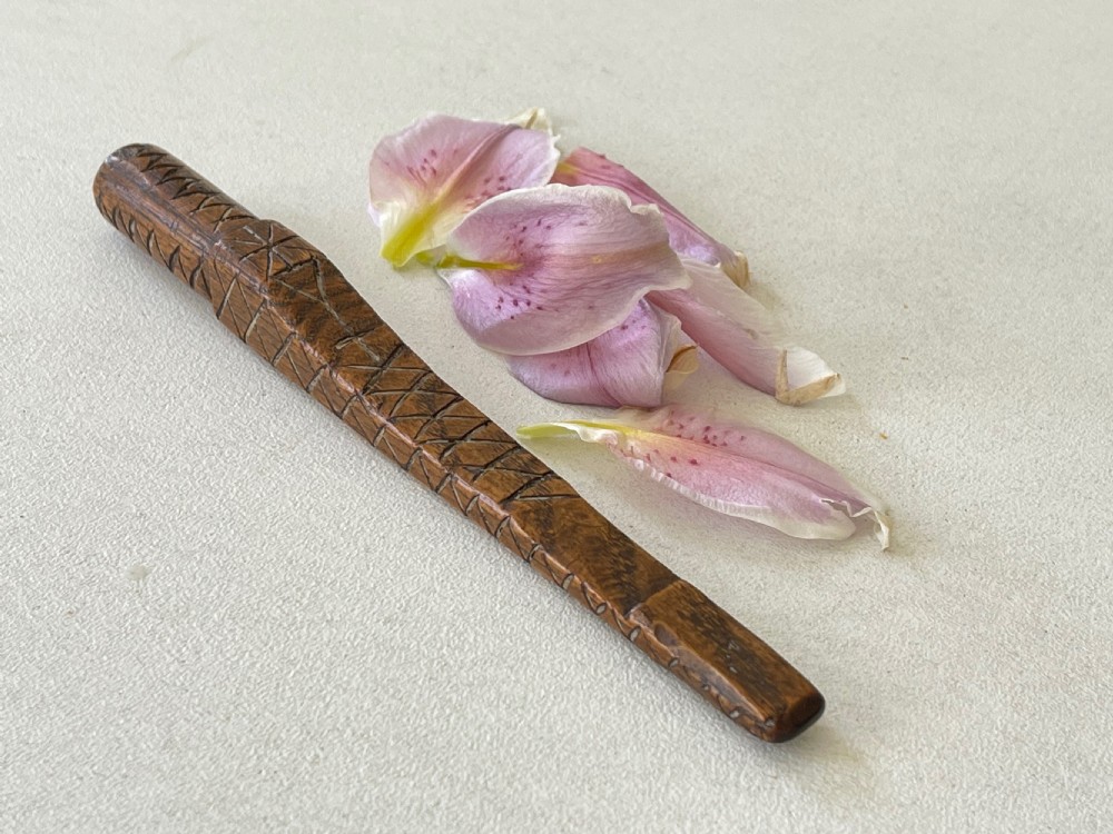 An 18th centurt antique treen knitting sheath  View IX