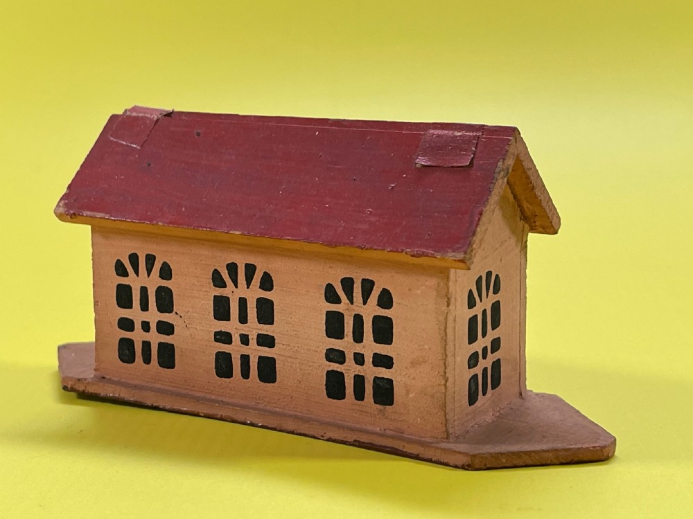 A Small Folk Art Noahs Ark - with a mixture of 19 animals View V