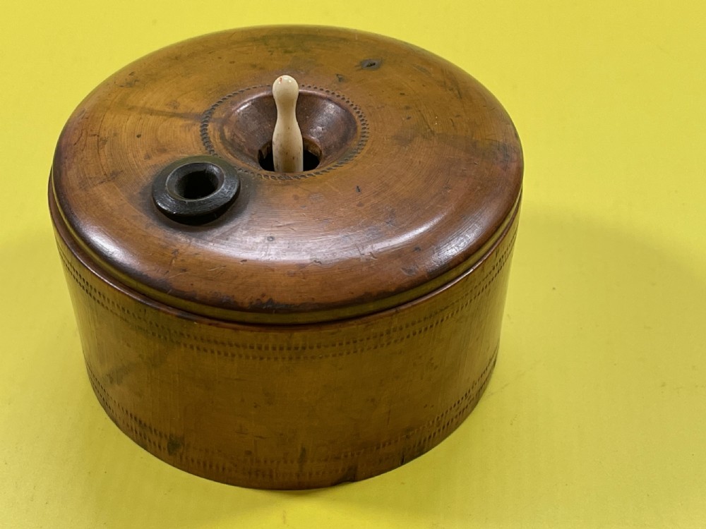 Antique Travelling / Mini Roulette Game View VII