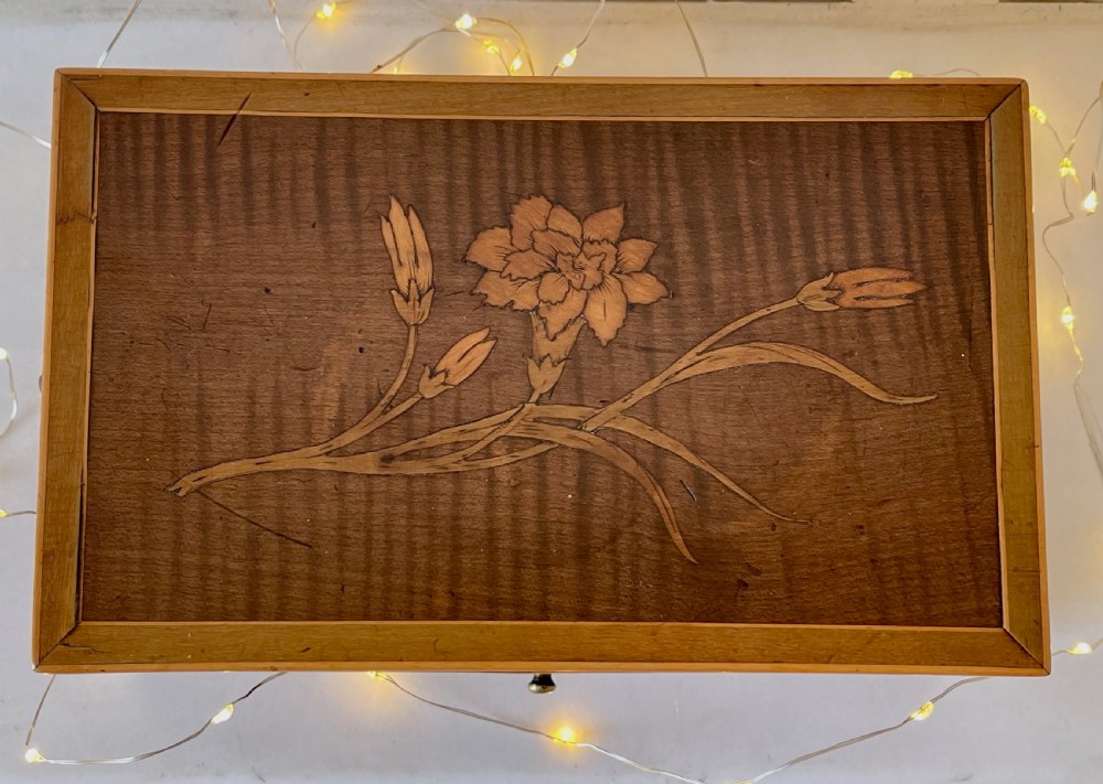A Georgian Mahogany Inlaid Netting Box View XIII