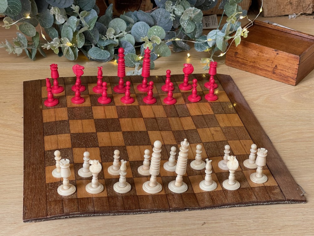 Antique Roll Up Wooden Chess Board & Chess Pieces