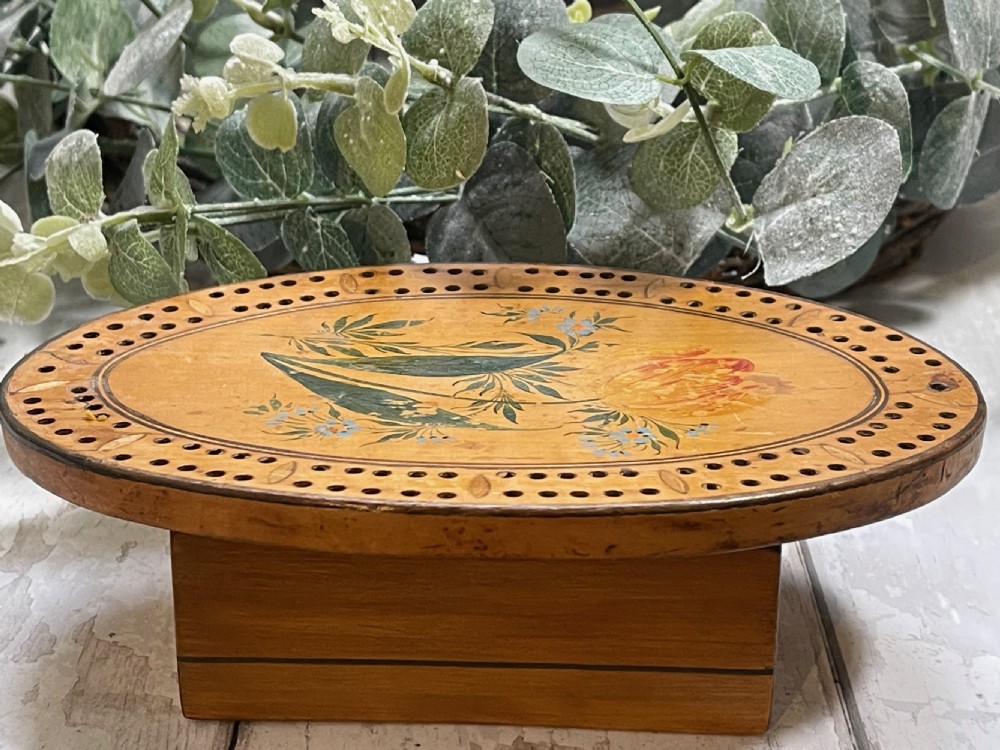 An  early 1800s  treen  Tunbridge Ware Painted cribbage box  View III