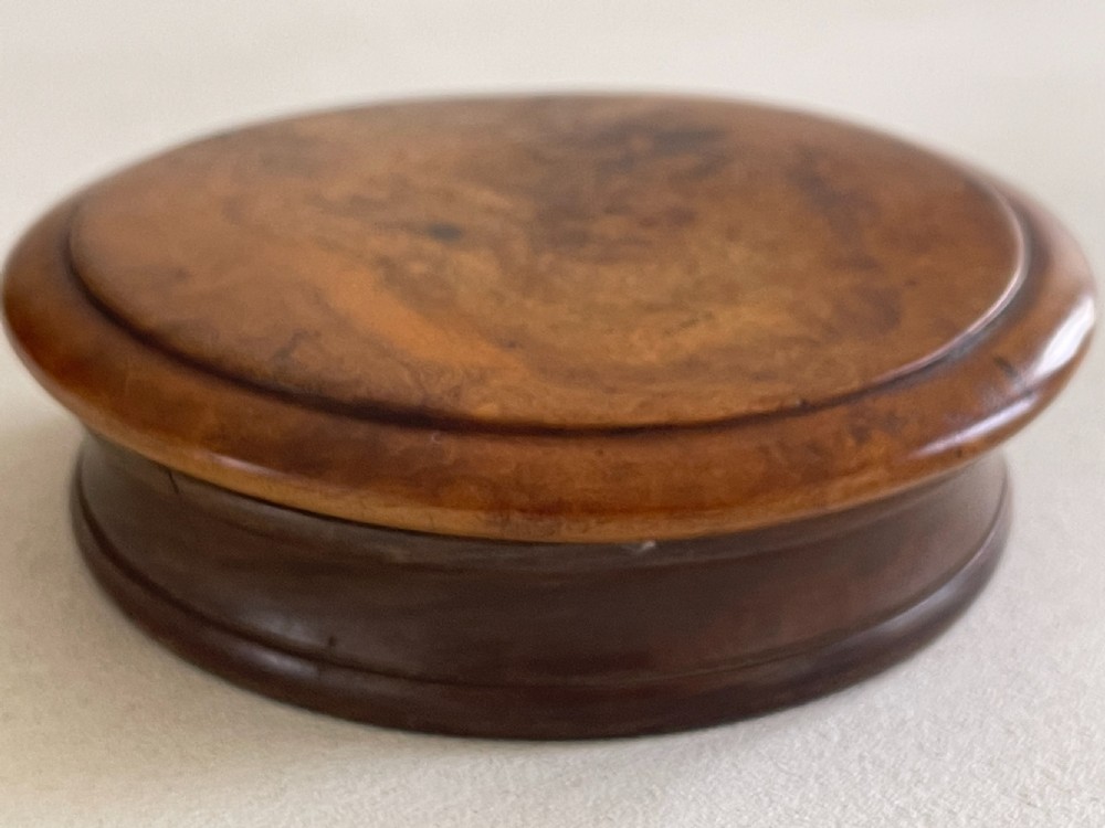 Antique Travelling Roulette Game View II