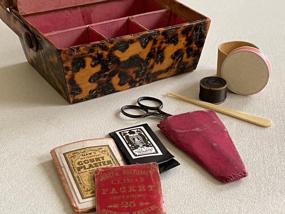 An unusual early Tunbridge Ware sewing pannier - decorated with hot poker work  View III