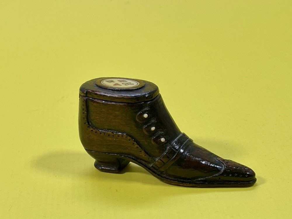 Antique Snuff Shoe box - with hearts, clubs, diamonds & spades View IV