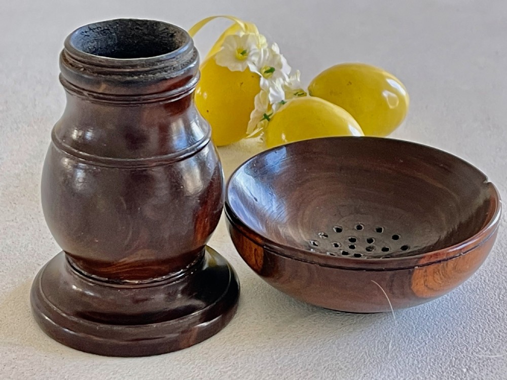 An English 18th Century Antique Treen Pounce pot View IV