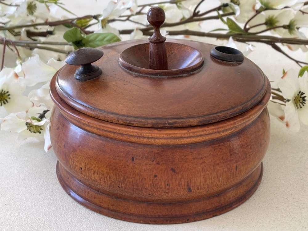 An early 1900s travelling roulette game View II