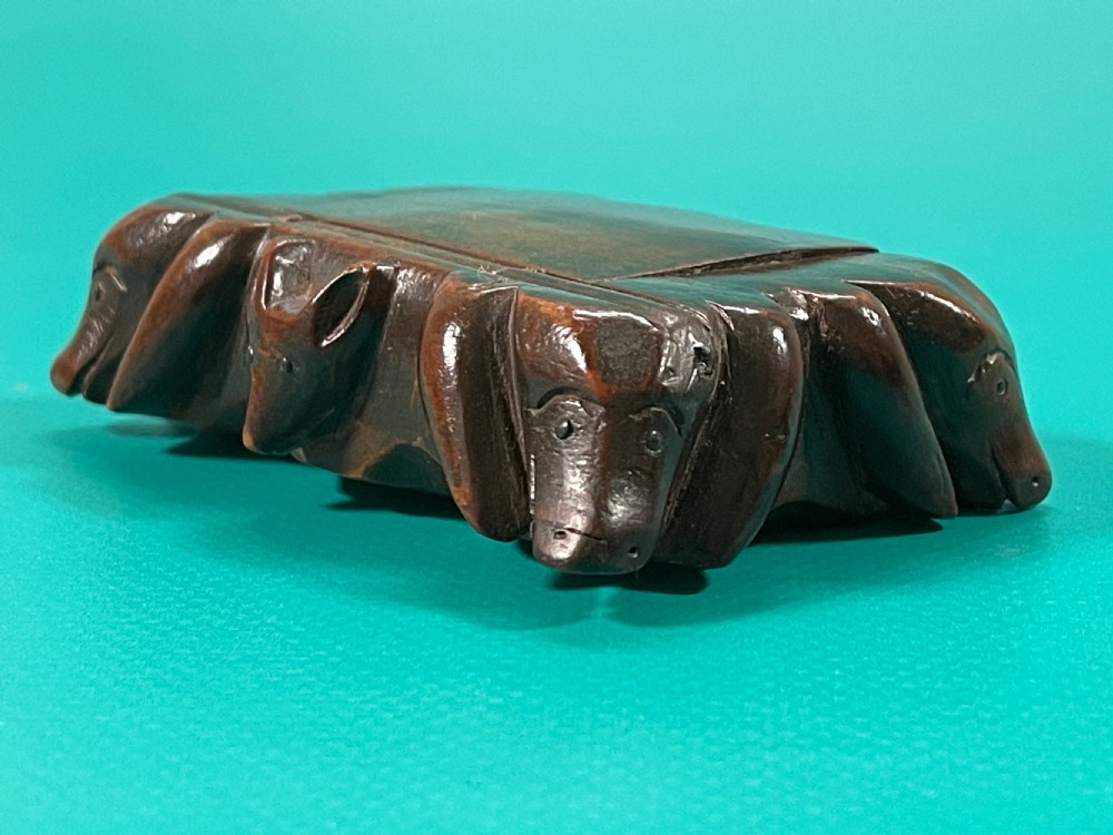 Antique Table Snuff Box - carved Hounds & Fox View VII