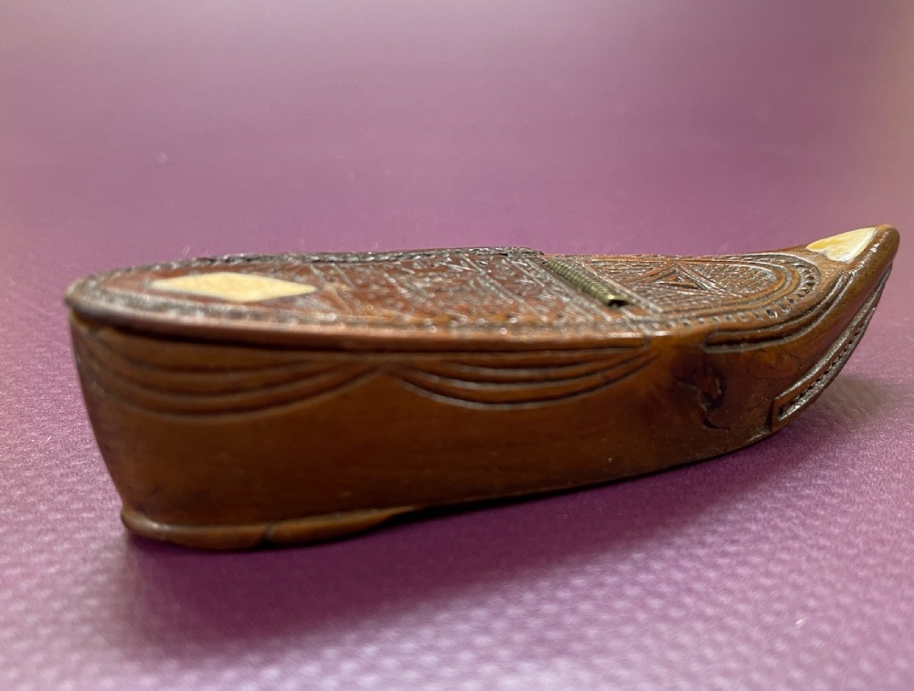 Antique Prisoner of War Snuff Shoe View VI