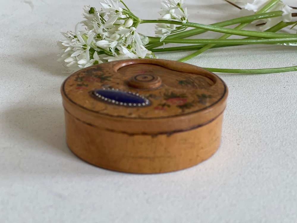 A Rare Georgian Misers Snuff Box with a Bilston Enamel Label View VII