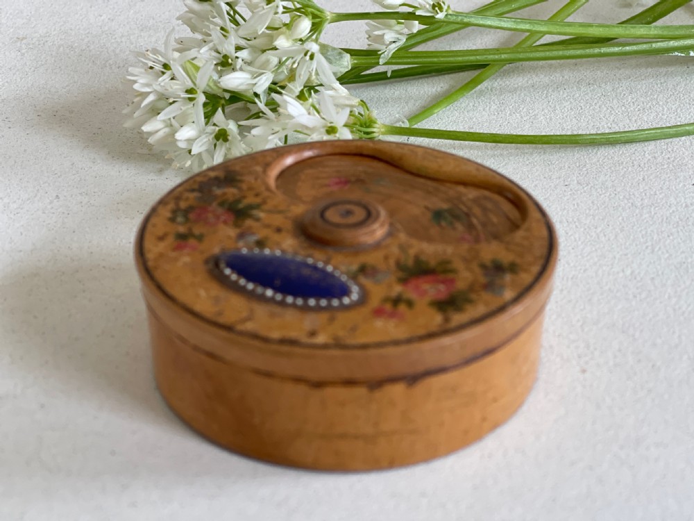 A Rare Georgian Misers Snuff Box with a Bilston Enamel Label View IX