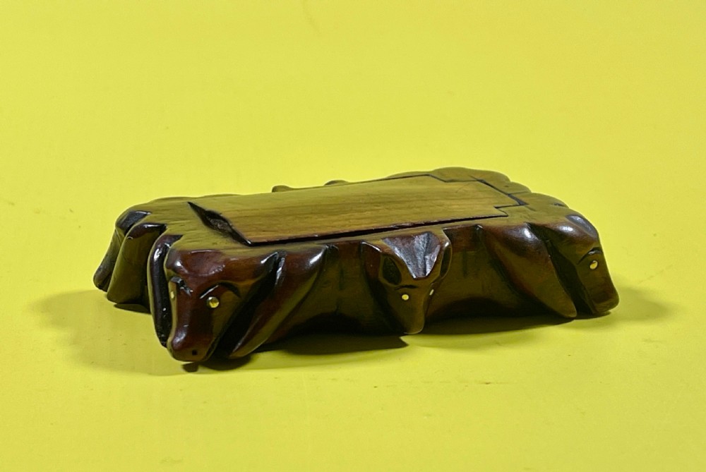Antique Scottish Pocket Snuff Box - hounds and fox View VI