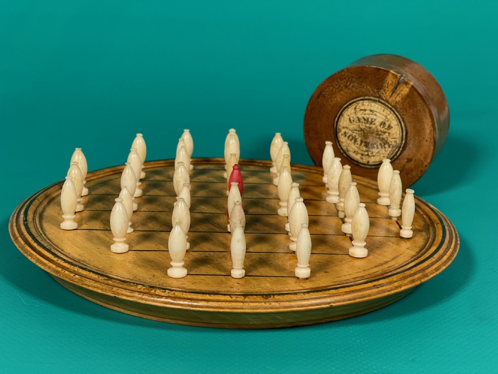 Antique Treen Peg Solitaire Board & Pegs in Box