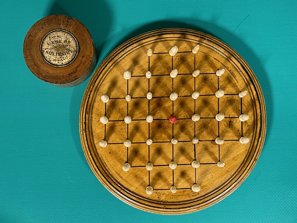 Antique Treen Peg Solitaire Board & Pegs in Box View V