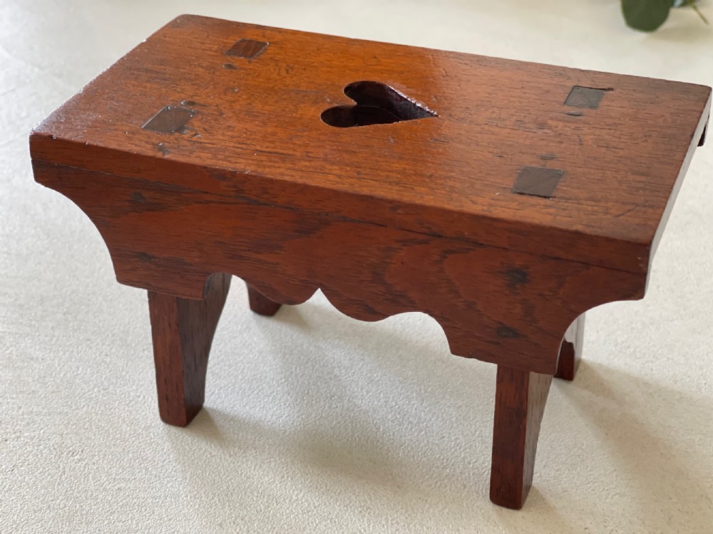 A Small Antique Scottish Creepie Stool - apprentice piece View VIII