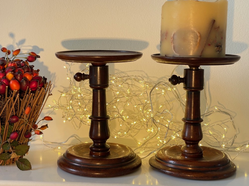 A Pair of Georgian Adjustable Candlestands