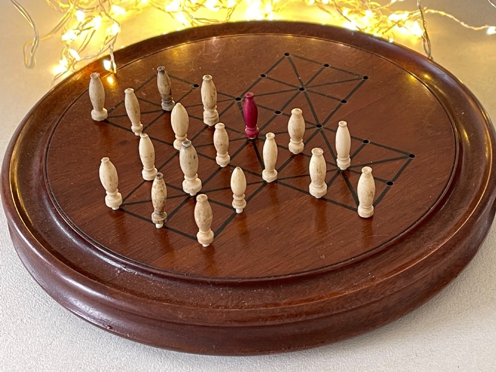Antique Mahogany Fox and Geese Game - complete View VII