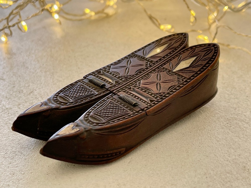 Antique Double Shoe Snuff Box - Prisoner of War