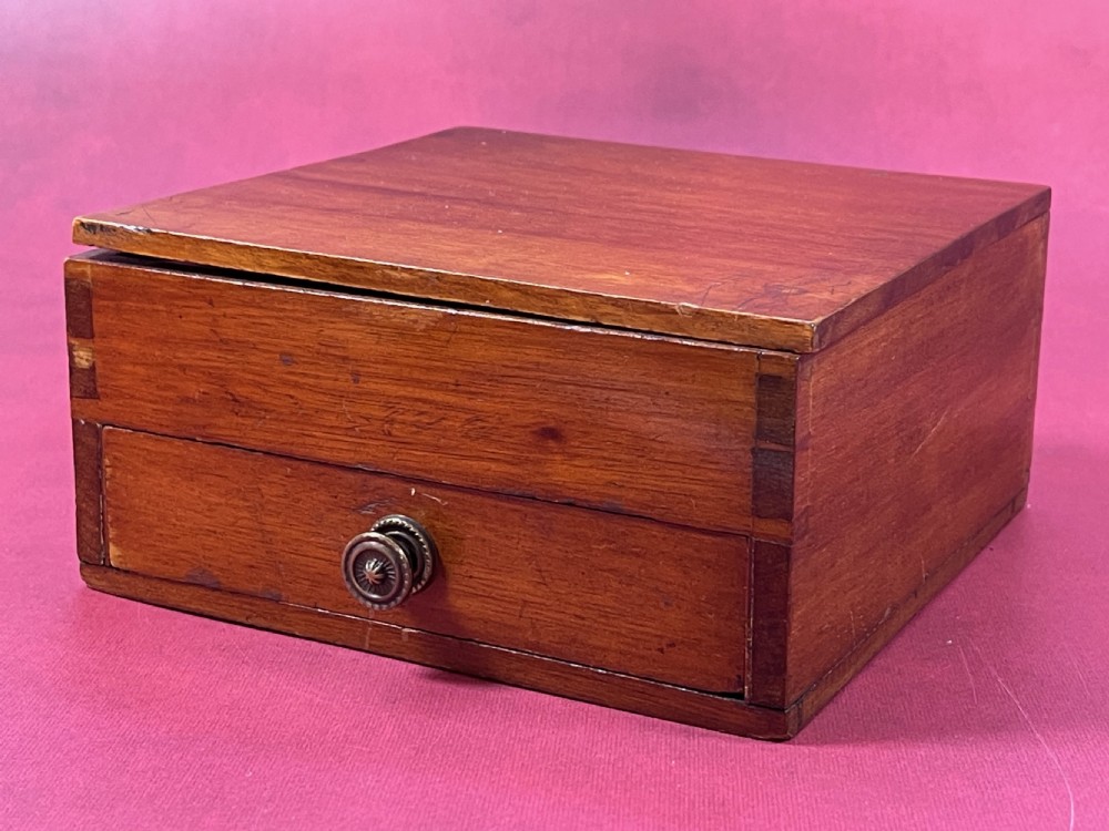 A Doctors Colour Blind Testing Box View VI