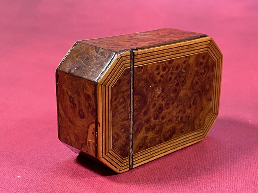 A Georgian Yew Wood Snuff Box