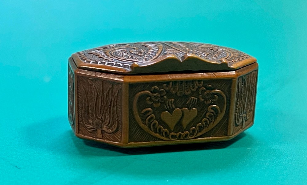 An Antique Boxwood Snuff Box - carved hearts & Flowers View IV