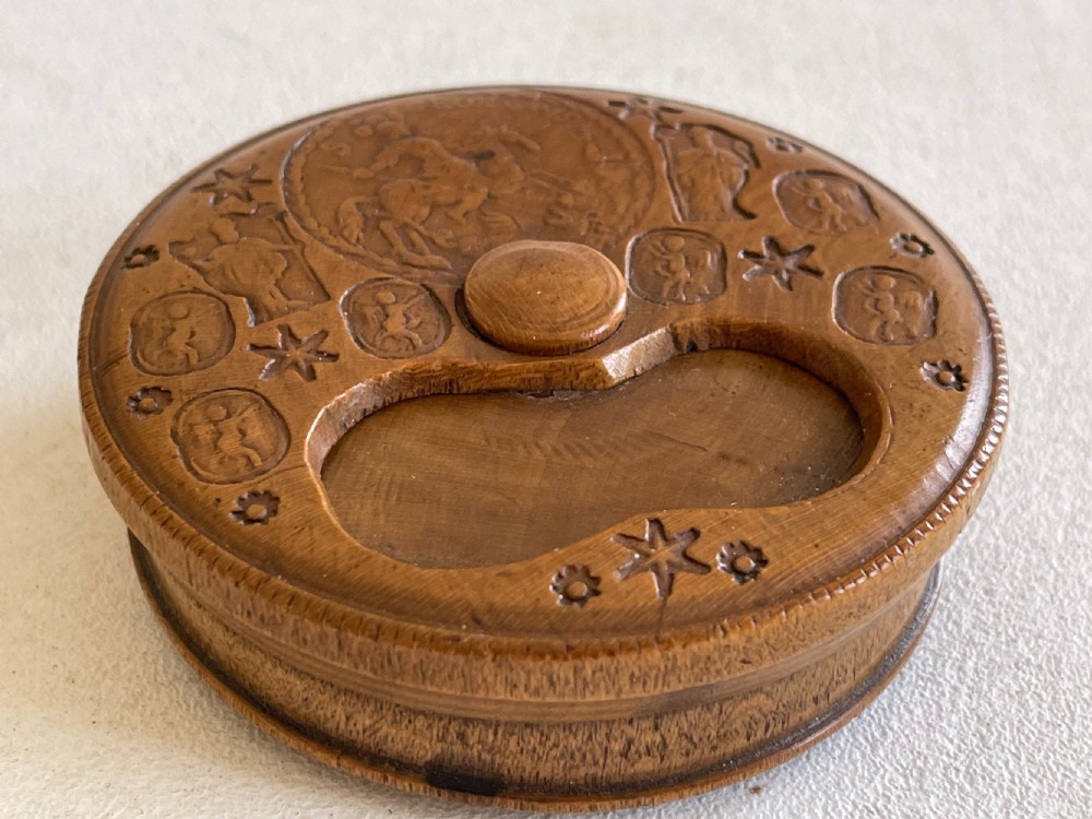 Antique Treen Misers Snuff Box - St George