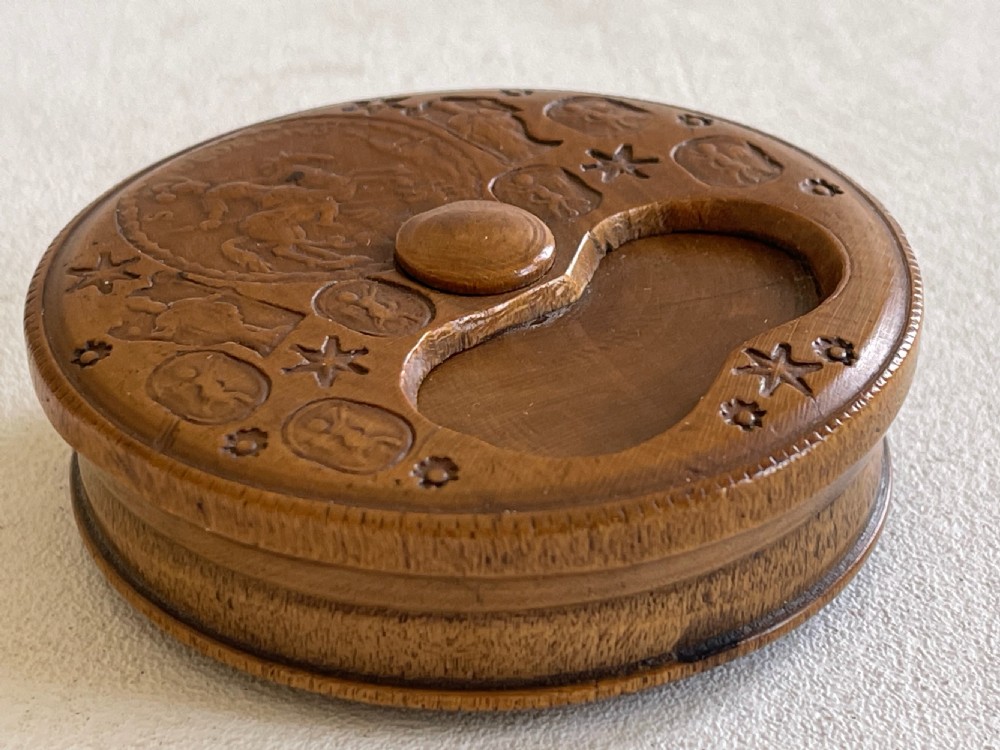Antique Treen Misers Snuff Box - St George View II