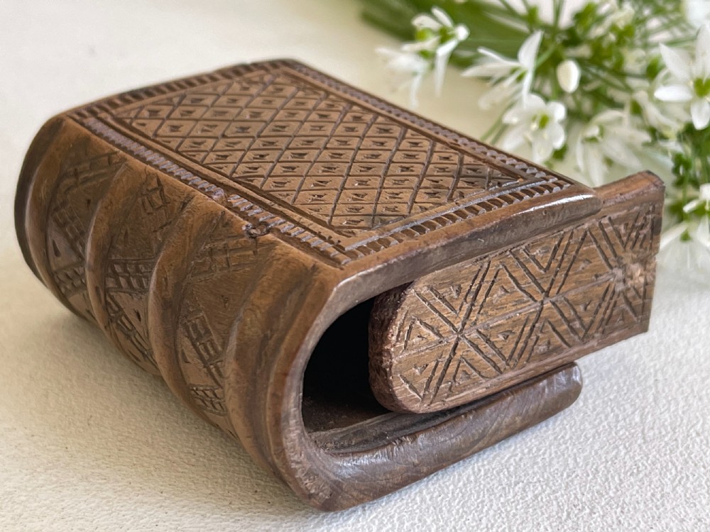 A Georgian Snuff Book Box - double opening View VI