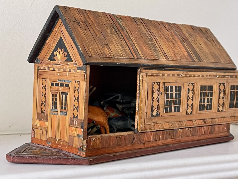 Antique Straw Work Noahs Ark - with animals, birds and figures View X