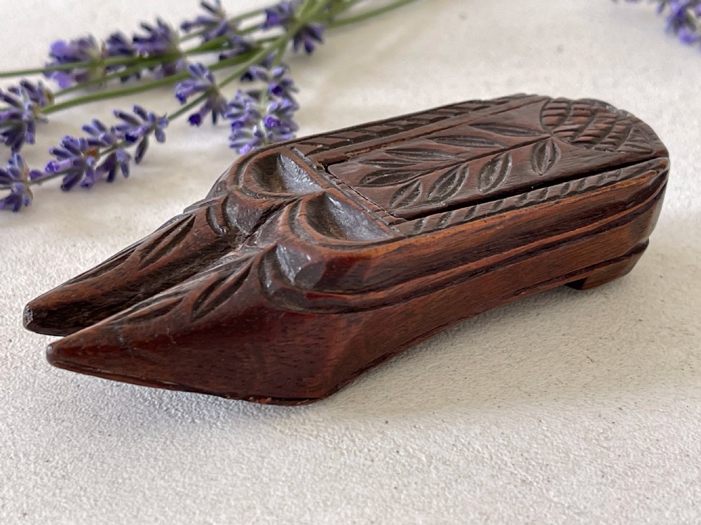 An Antique Double Snuff Shoe
