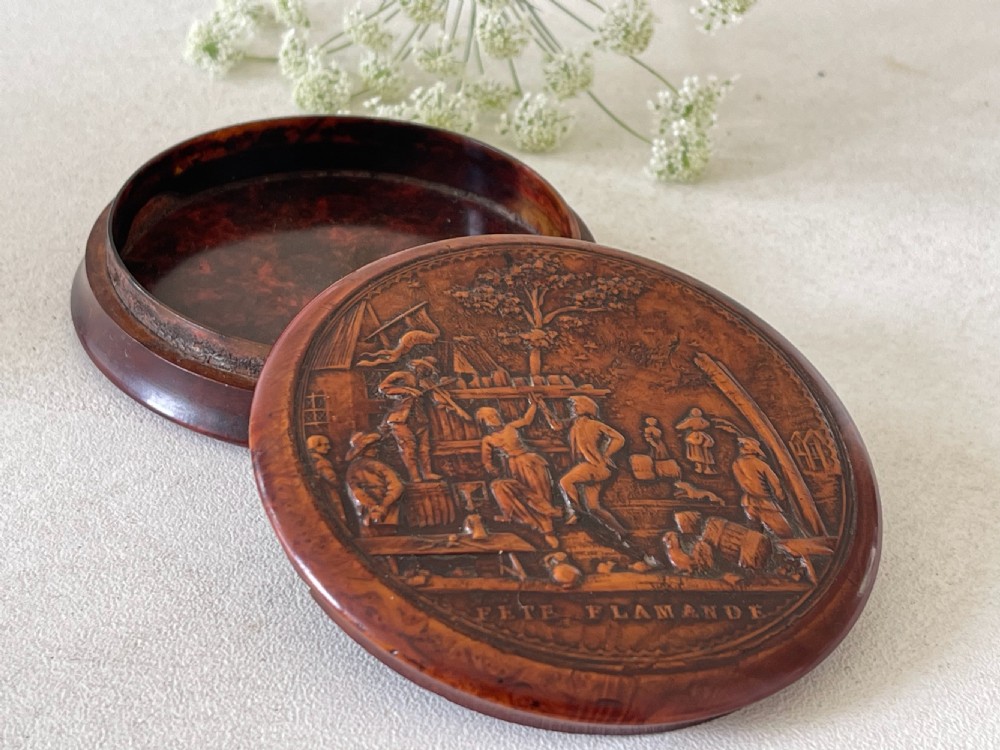 An Antique snuff box - Fete Flamande View VI
