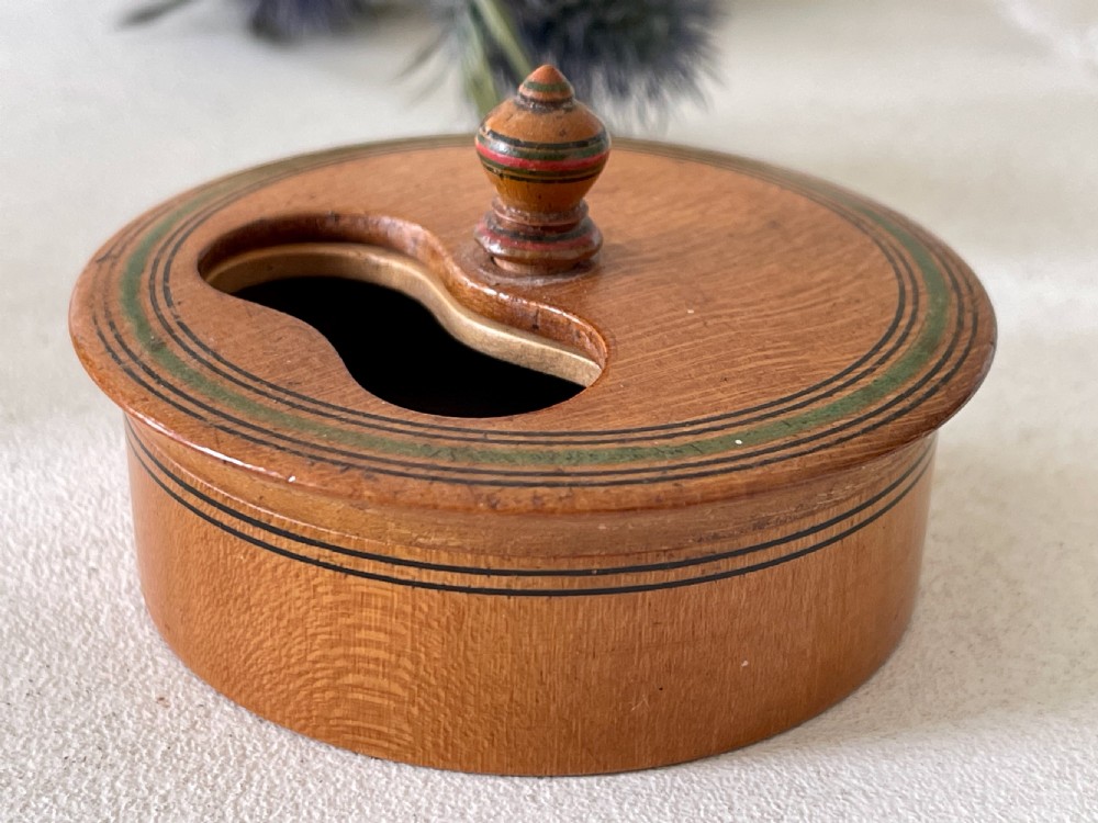 A Georgian Tunbridge Ware Misers Snuff Box View IV