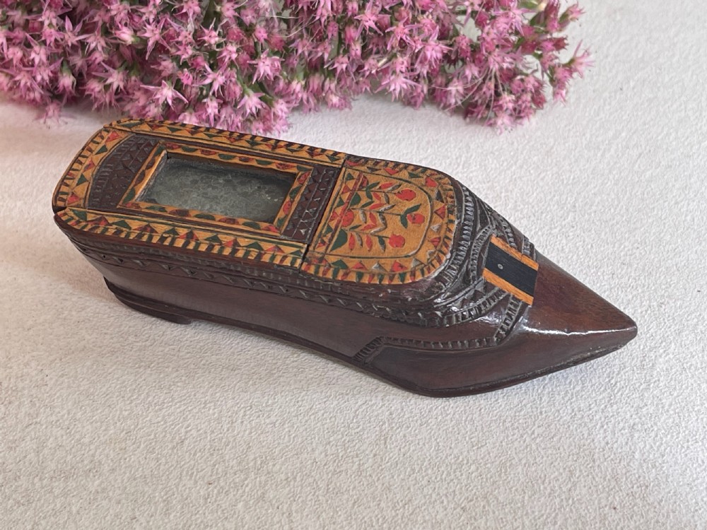 An Antique Treen Painted snuff shoe box View VII