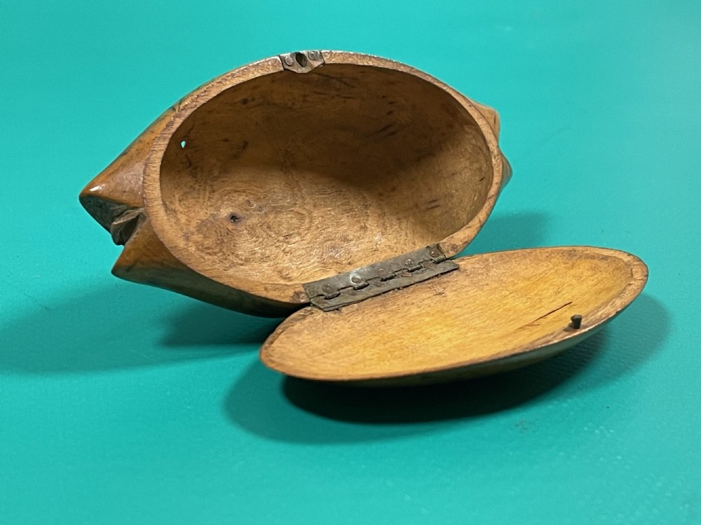An Antique Fish Shaped Snuff Box - double ended View IV