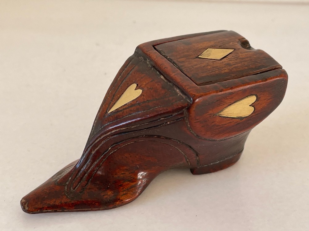 An Unusual Antique Snuff Box - love token