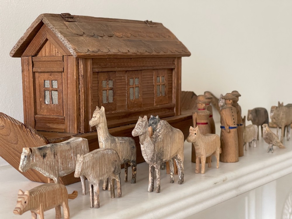 A Small Pine Noahs Ark - with figures & animals View IV