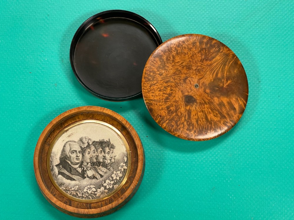 Antique Burr Snuff Box - with rare secret compartment