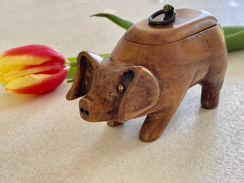 Antique Treen Pig Snuff Box