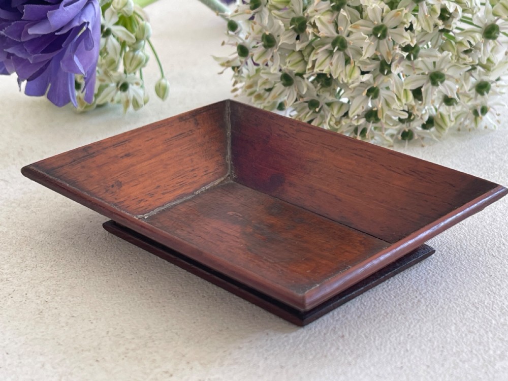 A Small Desk Tray or Gambling Counter Tray - Original Trade Label View III