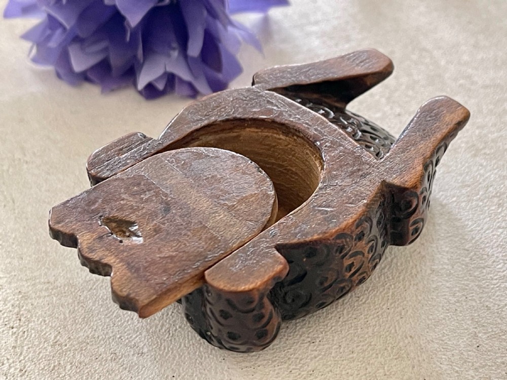 An Antique Frog Snuff Box View IV