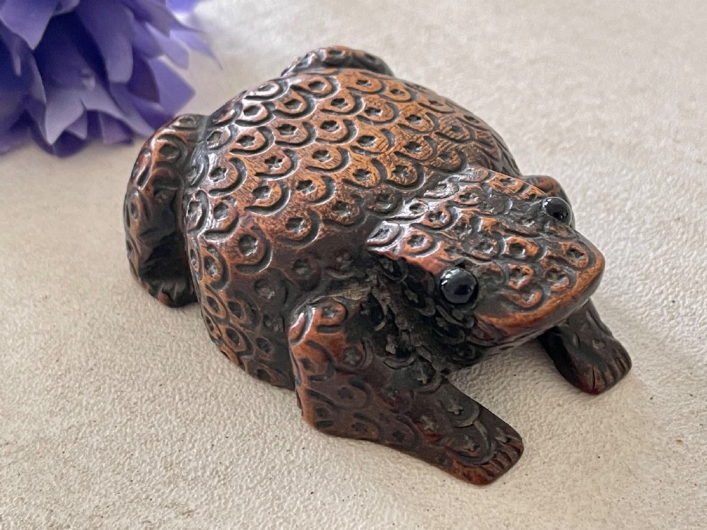 An Antique Frog Snuff Box View VI
