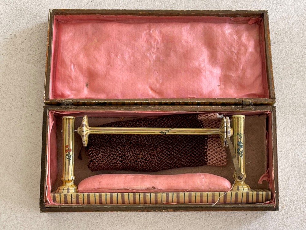 An Antique Georgian Netting?lace Box View V
