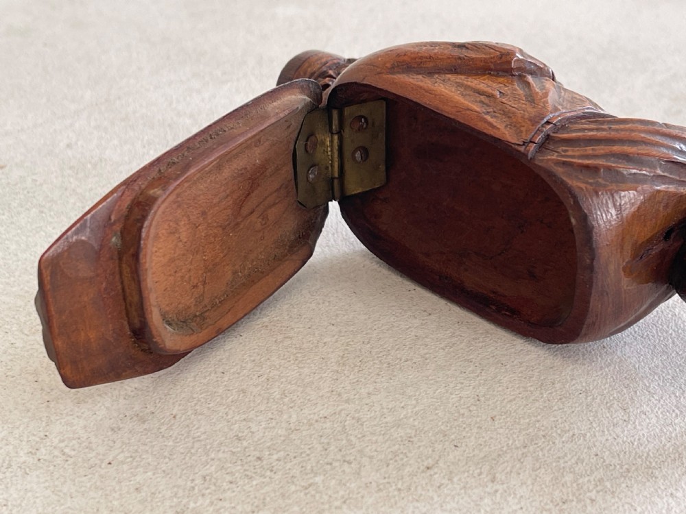 An Antique Figural Snuff Box View IV